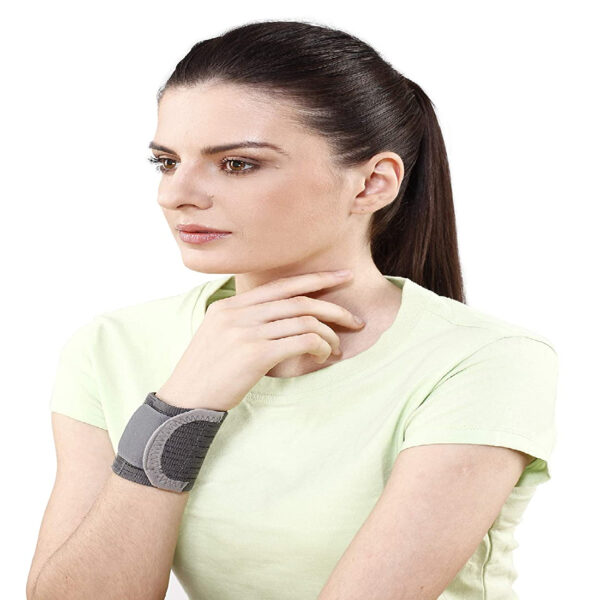 Tynor Wrist Brace With Double Lock (Large)